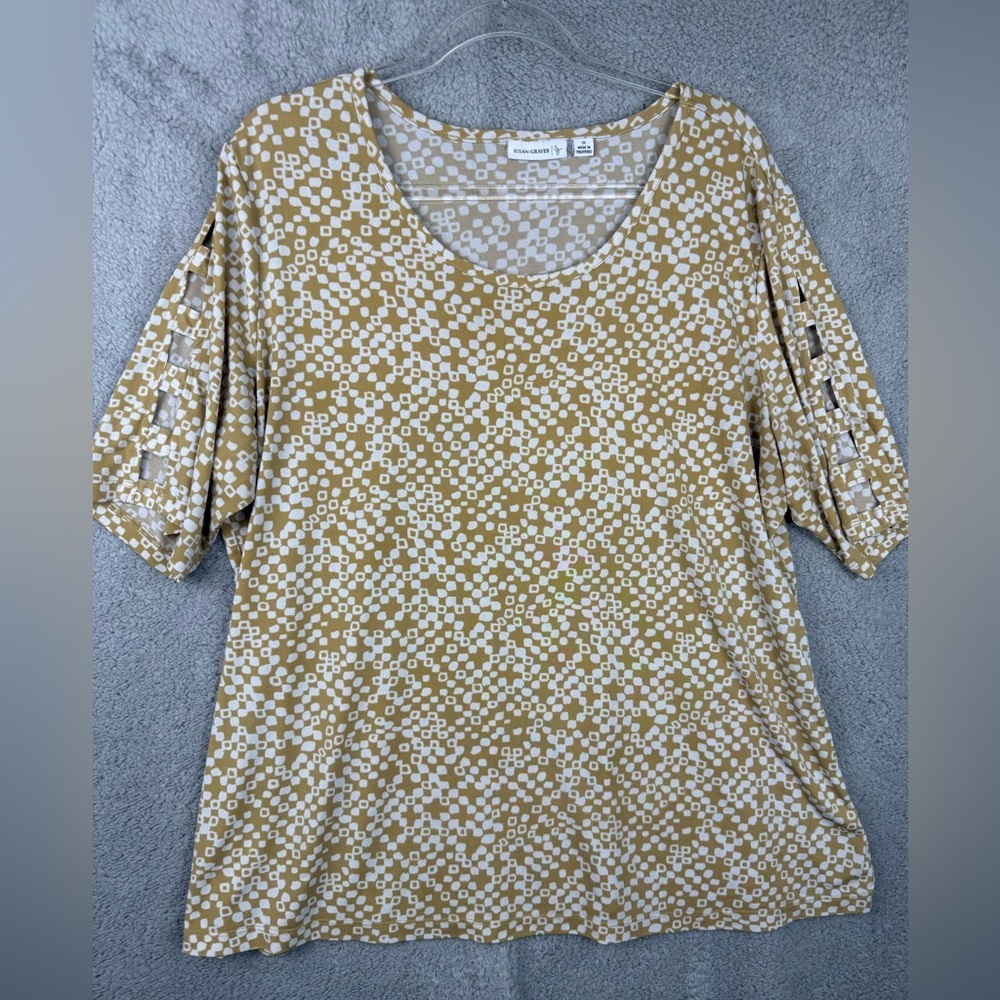 Susan graver liquid knit top with cutout sleeve detail size 1X preowned